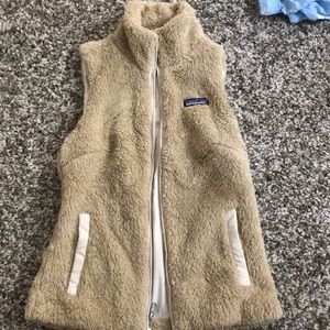 Patagonia women’s vest!